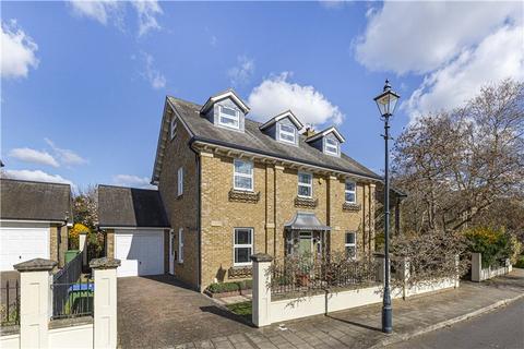 6 bed property, in Devereux Lane, £4,000,000