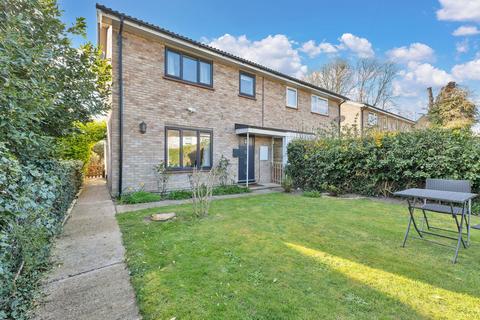 3 bed property, in Spring Lane, £430,000