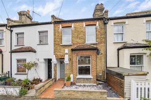 2 bed property, in Cochrane Road, £725,000