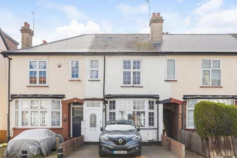 3 bed property, in Clitherow Road, £750,000
