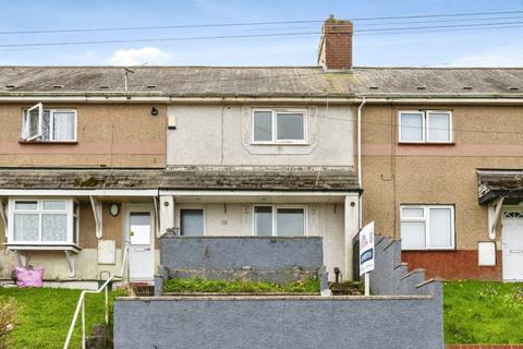 3 bed property, in Gwylfa Road, £80,000