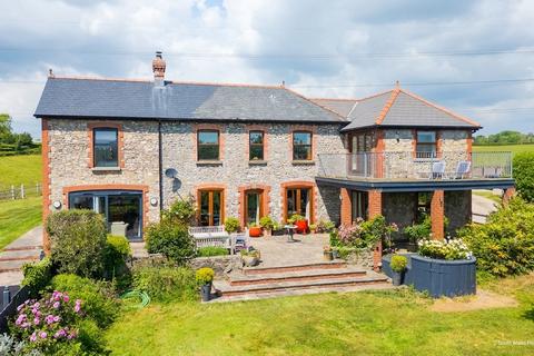 5 bed property, in House, £1,500,000