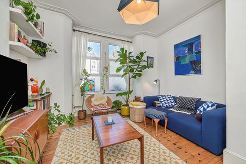 2 bed property, in Fernholme Road, £550,000