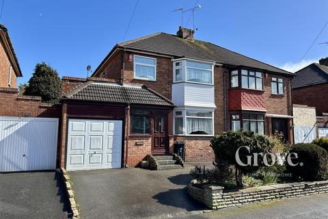 3 bed property, in Valley Road, £280,000