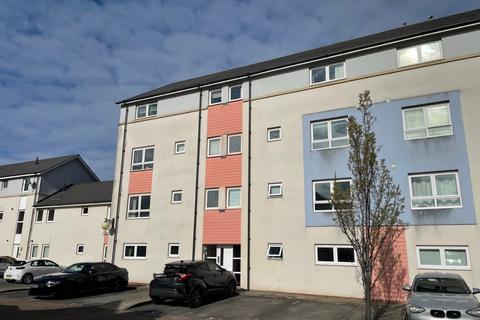 2 bed property, in Guillemot Road, £213,999