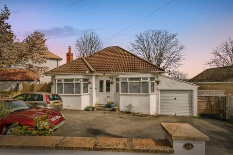 2 bed property, in Aldercombe Road, £500,000