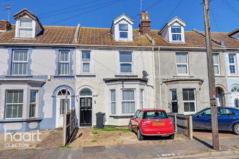 5 bed property, in Rosemary Road West, £260,000