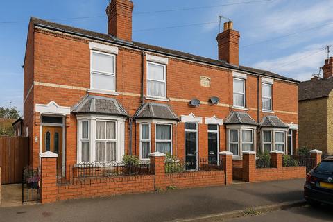 3 bed property, in Clarence Street, £190,000