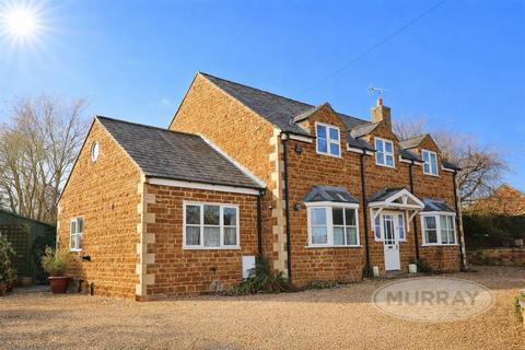 4 bed property, in Brooke Road, £575,000