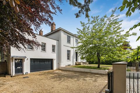 5 bed property, in Sonning, £2,750,000