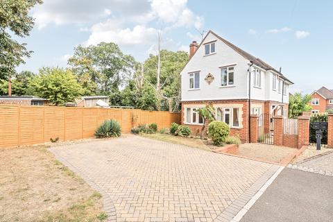 4 bed property, in All Hallows Road, £750,000