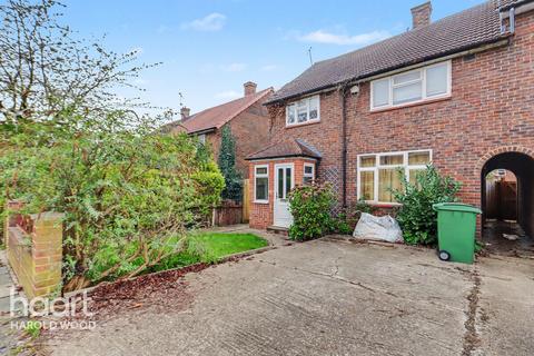 3 bed property, in North Hill Drive, £450,000