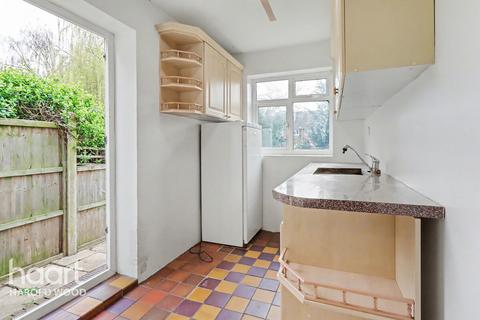 3 bed property, in North Hill Drive, £450,000