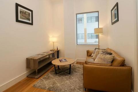 1 bed property, in Atria House, £165,000