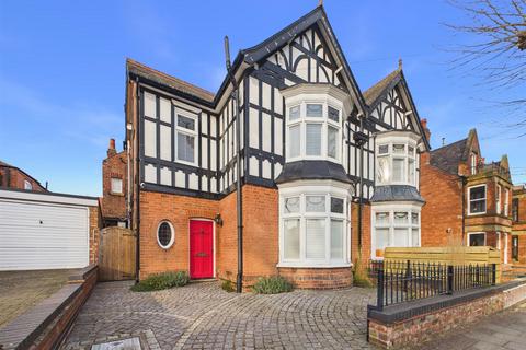 4 bed property, in Granby Street, £425,000