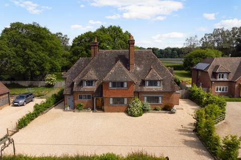 5 bed property, in Bix, £1,850,000