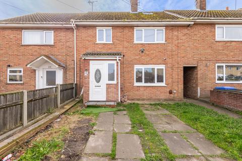 5 bed property, in Evergreen Road, £230,000