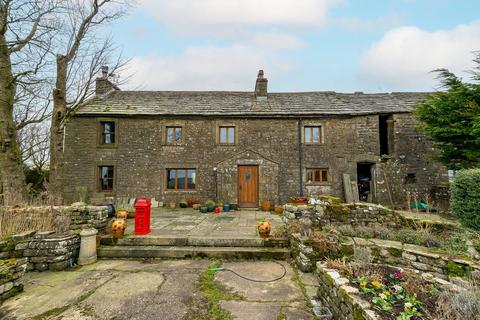 4 bed property, in Lancaster LA2, £695,000