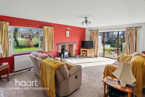 4 bed property, in Aylsham NR11, £575,000
