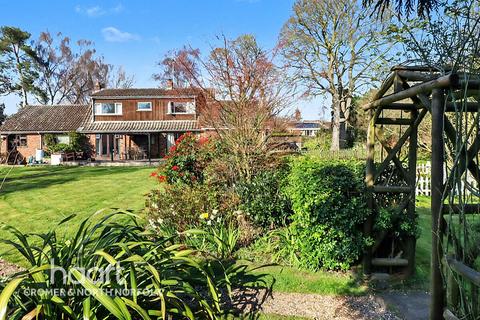 4 bed property, in Aylsham NR11, £575,000