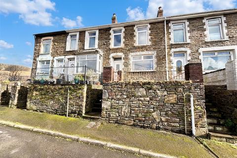 2 bed property, in Thornton Crescent, £115,000