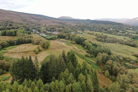 Land, in Happy Valley 11, £5,000