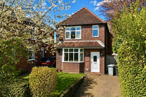 3 bed property, in Macclesfield SK10, £375,000