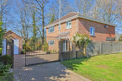 4 bed property, in Eastbourne Avenue, £900,000
