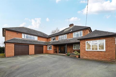 6 bed property, in Telford TF6, £775,000