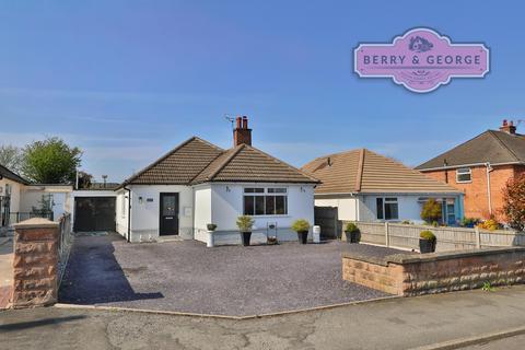 3 bed property, in Overlea Drive, £315,000