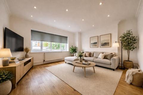 2 bed property, in The Broadway, £325,000
