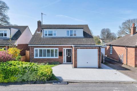 4 bed property, in Water Lane, £600,000