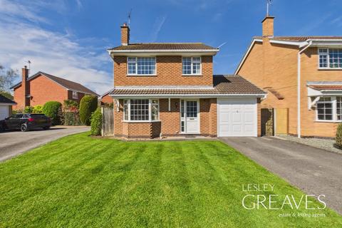 3 bed property, in Beaumaris Drive, £325,000