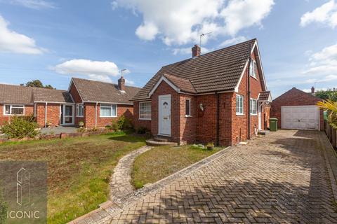 3 bed property, in Springfield Road, £300,000