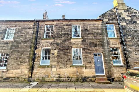 2 bed property, in Prudhoe Street, £275,000