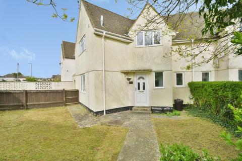 3 bed property, in Parkland Square, £250,000