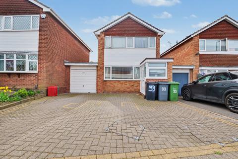3 bed property, in Orkney Close, £230,000