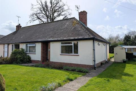 2 bed property, in 11 Callow Crescent, £195,000