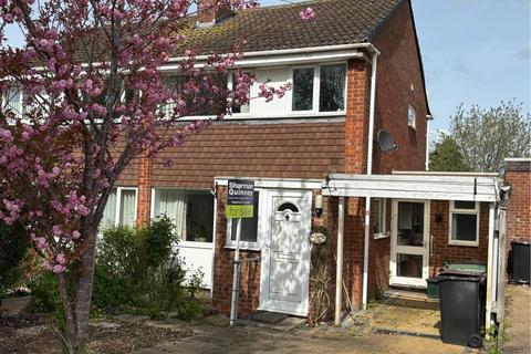 3 bed property, in Roman Way, £230,000