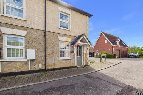 2 bed property, in Feering Hill, £275,000