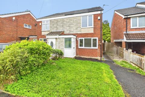 3 bed property, in Tudor Grove, £195,000