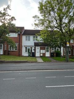 2 bed property, in Solihull B92, £235,000