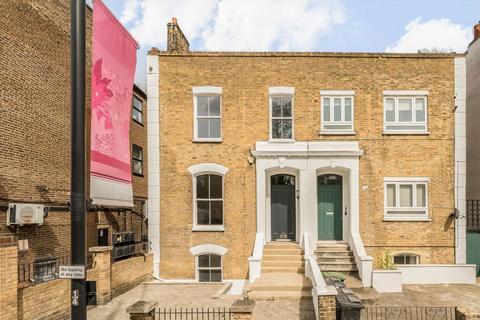 6 bed property, in Amhurst Road, £1,350,000