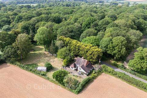 3 bed property, in Dean Lane, £800,000