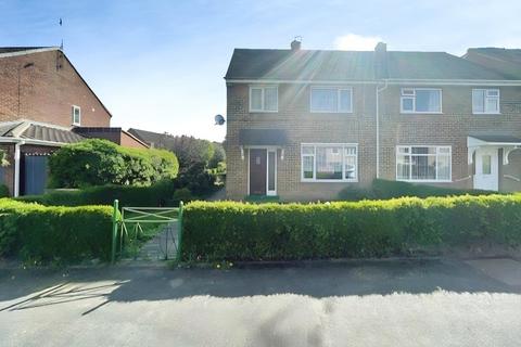 3 bed property, in Minster Road, £150,000