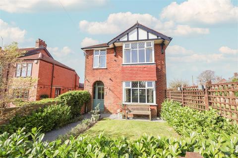 3 bed property, in Bishopton Lane, £425,000