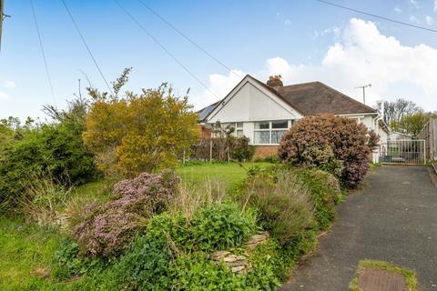 2 bed property, in Noverton Lane, £290,000