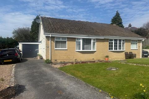 2 bed property, in Rombalds Crescent, £270,000