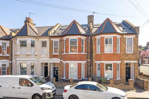 2 bed property, in Lyham Road SW2, £400,000