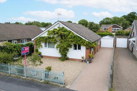 3 bed property, in Burns Avenue, £500,000